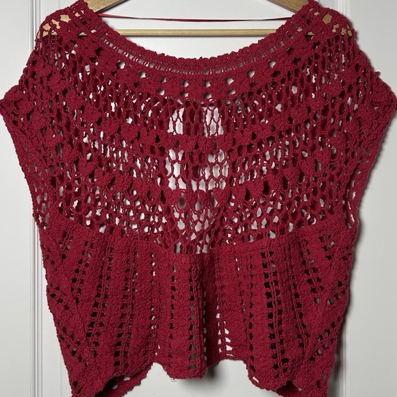 Ecote Tops - Ecote Urban Outfitters 100% Cotton Raspberry Open Knit Crochet Tassel Tie Top
